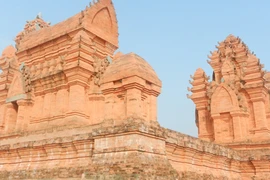 Tháp xây phải có hồn