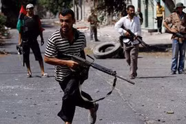 1 năm “hậu” Gaddafi, Libya vẫn bất ổn