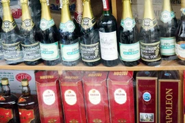 Rượu lậu, rượu giả tập kết chờ Tết