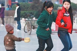 “Bó tay” với ăn xin chuyên nghiệp