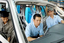 Ngân sách eo hẹp chưa thể tăng lương