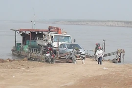 Ngang nhiên hoạt động bất chấp lệnh cấm 