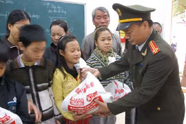 Còn trăn trở những mảnh đời thơ dại