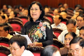 "Nếu mặc nhầm áo thì nên trả lại"