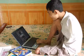 Cậu học trò có hàng chục đôi tay 