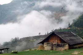 Chinh phục đỉnh Tây Côn Lĩnh 