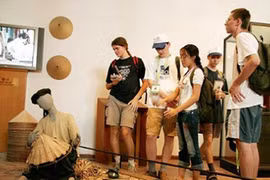 Du lịch tù mù khó “cất cánh” 