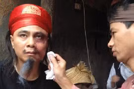 Phim Tết 2013 - Cười là chính