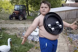 Cậu bé 6 tuổi có khả năng “hút” được cơn đau