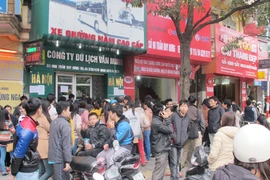 Ga báo hết, “cò” vé “trúng” to