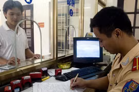 Phạt 10 triệu đồng nếu không sang tên đổi chủ phương tiện 