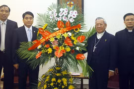 Lãnh đạo CATP chúc mừng cộng đồng giáo dân 