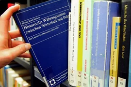 Nghề “săn” đạo văn 