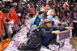 Rực rỡ chợ phiên Pà Cò