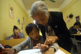 Yêu thương vơi bớt thiệt thòi 