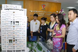 Vay tiền mua nhà lãi suất thấp, người vay dễ sập bẫy 