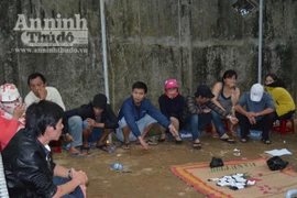 Triệt phá thêm 1 ổ đánh bạc lớn, bắt 13 đối tượng