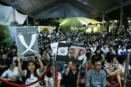 Các bạn trẻ hào hứng tham gia lễ hội "Lạc vào hoang dã"