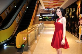 Hoa hậu gây "bão" nói tiếng Anh dở Thu Vũ lên tiếng giải thích