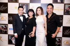 Quang Hà - Hương Tràm sánh đôi cùng nhau ra mắt MV 