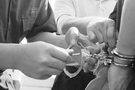 Bắt giam Trưởng ban quản lý công trình giao thông và đô thị huyện làm thất thoát gần 2,7 tỉ đồng