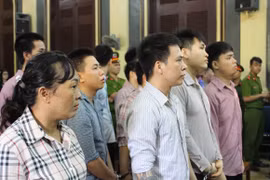 Nhóm bảo kê thu lợi 'khủng' từ việc cưỡng đoạn tiền của những người chuyển giới bán dâm