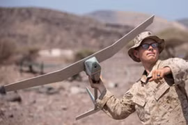 Ukraine chê máy bay không người lái của Mỹ là vô dụng