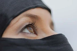 Ly dị vì vợ chi tới hơn 20.000 USD giảm cân