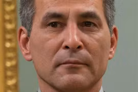 Bộ trưởng Ngư nghiệp Canada từ chức để cai rượu