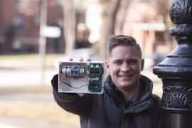 Phát hiện sốt rét trong 5 giây