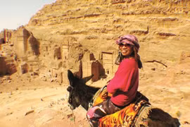 Không phải cứ đi nhiều mà viết được sách hay