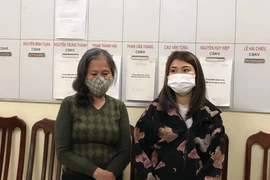 Bắt giữ 2 đối tượng móc túi tại chợ hoa xuân Hàng Mã