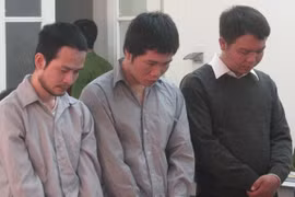 Cán bộ ngân hàng “rút ruột” hơn chục tỷ đồng để chơi bạc