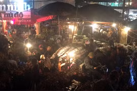 Trắng đêm ở chợ hoa Quảng Bá ngày cận Tết
