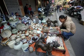 "Thế giới" đồ xưa cũ mỗi năm xuất hiện một lần ở phố cổ Hà Nội