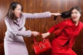 Bác kháng cáo của người phụ nữ sỉ nhục người khác bằng chất "kịch bẩn"