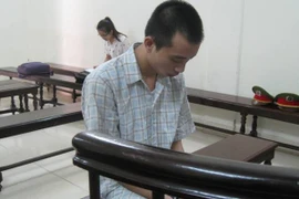 Tòa dứt lời tuyên án, bị cáo ráo hoảnh báo tin: "Mẹ ơi! Tử hình rồi"