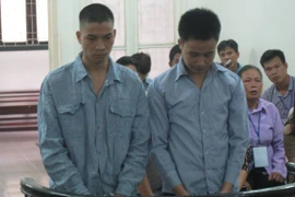 Buôn bán linh kiện bình nước nóng giả, vừa mất của vừa phải ngồi tù