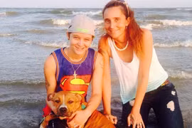 Mỹ: Mẹ đẩy con gái ruột vào tù tội vì ép kết hôn loạn luân với mình