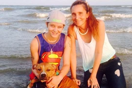 Mỹ: Mẹ đẩy con gái ruột vào tù tội vì ép kết hôn loạn luân với mình