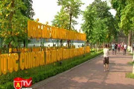 Thủ đô bình yên trong những ngày thu vàng lịch sử