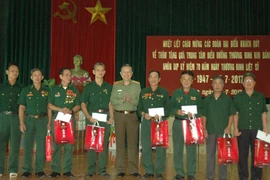 Đời đời ghi nhớ công ơn liệt sĩ, thương binh, người có công với cách mạng