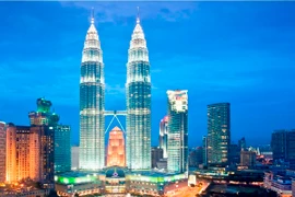 Trung Quốc xây tòa tháp đôi chọc trời ở Campuchia 