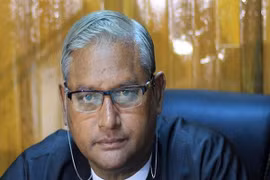 Một luật sư của đảng cầm quyền ở Myanmar bị bắn chết