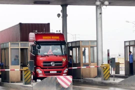 Ngột ngạt phí đường bộ