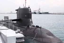Tàu ngầm Singapore - Mỹ “bắt tay” nhau