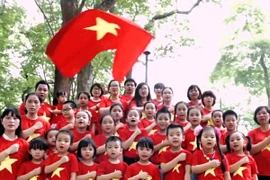 Hát Quốc ca từ sâu thẳm trái tim mình