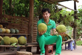 Bố và con trai: Không thể như hai... thằng bạn được!