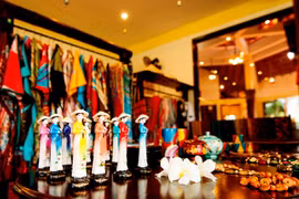 Quà lưu niệm Hà Nội: Cần một biểu trưng xứng đáng