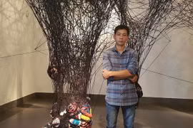 "Anh giáo làng" và cuộc chơi của sợi